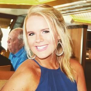 Meet your Posher, Carlee